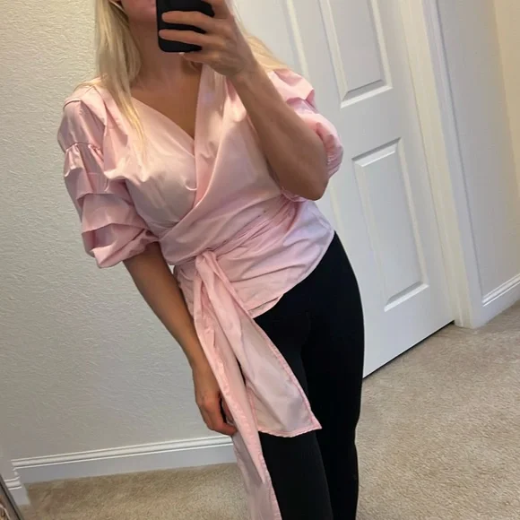 🌸Miss Selfridge🌸 wrap around shirt with puff sleeves🌸 - Picture 9 of 12